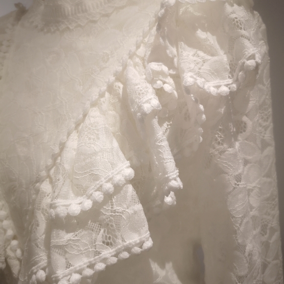 Lace ruffle blouse - Picture 3 of 3